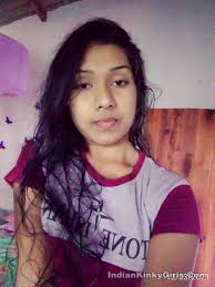 Sexy Indian Girl Showing Her Boobs | Indian Nude Girls