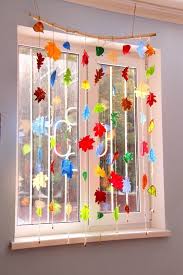 Fensterbilder Basteln 64 Diy Ideen Fur Stimmungsvolle Herbstdekoration Basteln Herbst Dekoration Fensterbilder Basteln Basteln Herbst Fensterbild