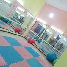 Avant de signer pour une salle de sport, identifiez les cours qui vous plaisent et qui correspondent à vos objectifs. Salle De Sport Pour Femme Lina Home Facebook