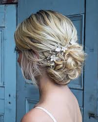 Hair from the front and side sections are twisted and pinned. Mother Of The Bride Hairstyles 63 Elegant Ideas 2021 Guide