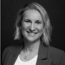 Sharon Fifield's Instagram, Twitter & Facebook