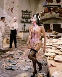 Natalie Wood After A Pie Fight Scene In The Movie The Great Race 1965 Natalie Wood The Great Race Blake Edwards