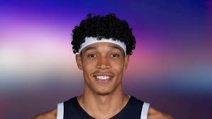 Timberwolves transfer forward Enrique Freeman from G …