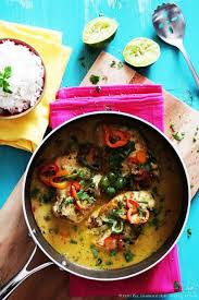 Filets De Poulet Au Lait De Coco Gingembre Citronnelle Et Citron Vert Petit Bec Gourmand Poulet Lait De Coco Recette Poulet Coco Filet Poulet