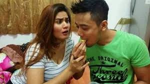 Viral video kriss hatta singgung billy melalui live instagram. Hilda Vitria Ngamuk Di Instagram Sindir Kejantanan Kriss Hatta Hingga Ungkap Alasan Pisah Ternyata Tribun Sumsel