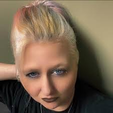 Ginger Martin's Instagram, Twitter & Facebook