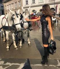 Korallszínű álomautó gelencsér tímea második otthona. 46 Gelencser Timea Ideas Instagram Feher Lo Dominikai Koztarsasag