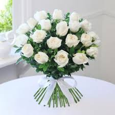 Send a free virtual flowers bouquet by email for any occasion. White Flowers Online Send White Roses And Lilies Flower White Gerberas Igp