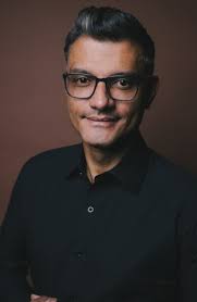 Itaú Cultural recebe Denise Stoklos em peça sobre a obra de Clarice  Lispector