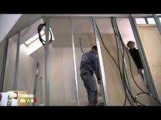 Comment Monter Une Cloison En Plaques De Platre Soi Meme Gedimat Ma Maison De A A Z Youtube Ideebricolagebois Monter Une Cloison Cloison Cloison Placo