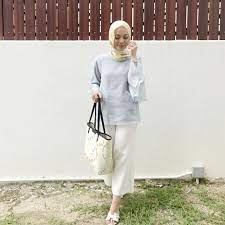 Yusof is the cofounder of fashionvalet, a fashion site that carries asia's leading designer labels. 42 Vivy Yusof Ideas Hijab Fashion Fashion Hijab Outfit
