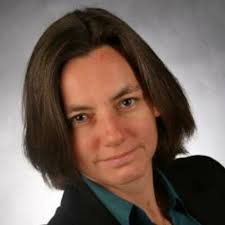 Carrie Summers (@carries_books)