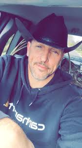 Introduction and connection in Las Vegas for outdoor exploration