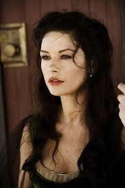 Catherine Zeta-Jones o Monica Bellucci? : r/VindictaRateCelebs