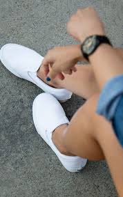 Black And White Slip On Vans Womens Vans Slip On White Sneakers Outfit Sneakers Fashion Women S Slip On Shoes