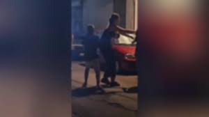 Gallipoli, cena scadente e conto salato: scatta la rissa tra clienti e  ristoratore. Non toccare, chiamo la p…