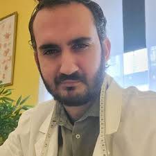 Buonasera, mi chiamo Ivan, sono di Torino, ho 35 anni, sono alto 1.83 cm e  peso 90 kg :il mio proble