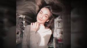 Vezi galeria fotopoza 1 / 4. Poze Cu Andreea BostÄƒnicÄƒ Youtube