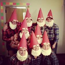 14 Cheap Halloween Costumes Perfect For The Office Themed Halloween Costumes Cheap Halloween Costumes Office Halloween Costumes