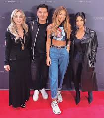 Maybe you would like to learn more about one of these? Ema Uta Make Up Artist Thought I D Share This Picture On My Makeup Page Aswell Mario Dedivanovic Kim Kardashian Anastasia Soare More On My Instagram Account Www Instagram Com Emauta Facebook
