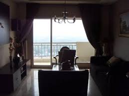 Apartemen yang nyaman, bersih dan strategis, berada di lingkungan mall, dengan fasilitas keamanan 24 jam, kartu akses, lift & kolam renang. Jual Apartemen Poins Square Lebak Bulus 3 1 Br Fully Furnished 12348