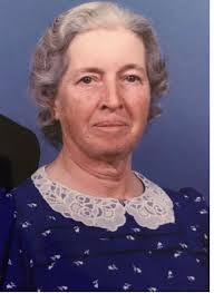 Kelly Peeples's Instagram, Twitter & Facebook