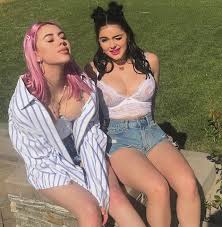 Just Catching Some Sun Arielwinter Ariel Winter Ariel Winter Style Ariel Winter Hot