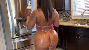 Black Porn Matters: Sexy coco curves - Porn GIF Video | nebyda.com