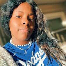 Jarissa Webb (@TwinDeja1)