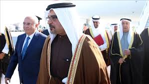#القمه_الخليجيه_الامريكيه #الملك_سلمان_يتجاهل_استقبال_اوباما رسالة مفادها أن زمن الهيمنة والغطرسة السياسية الامريكية ولى إلى غير رجعة.! 6 Fvquwikvponm