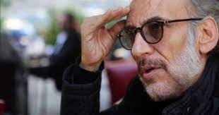 غس ان مسعود يضبط ساعاته على توقيت غزة square glass glasses glass