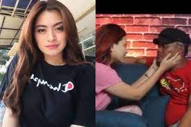 Pekerjaan ayah penjual bakso keliling. Biodata Nathalie Holscher Dj Yang Disebut Sebut Jadi Calon Istri Sule Semua Halaman Nova