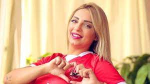 أصدرت المذيعة مي حلمي، بيان اعتذار بعد قرار إيقافها أسبوعًا من قبل قناة الحدث اليوم، بعد الخطأ الذي ارتكبته بشأن التعاقدات في نادي الزمالك خلال حلقة أمس من برنامج الحكم. Ø¨ÙˆØ§Ø¨Ø© Ø±ÙˆØ² Ø§Ù„ÙŠÙˆØ³Ù Ø®Ù†Ø§Ù‚Ø© Ø¨ÙŠÙ† Ø¬Ù…Ø§Ù‡ÙŠØ± Ø§Ù„Ø²Ù…Ø§Ù„Ùƒ ÙˆØ§Ù„Ø£Ù‡Ù„ÙŠ Ø¨Ø³Ø¨Ø¨ Ù…Ù‰ Ø­Ù„Ù…ÙŠ