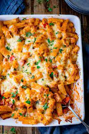 Find chicken pasta with tomato cream sauce recipes, chicken tomato pasta bakes, tomato and chicken pasta salads and much more. Cheesy Pasta Bake With Chicken And Bacon Nicky S Kitchen Sanctuary