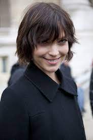 Cheveux Courts Comment Les Stars Gerent La Repousse Cheveux Qui Repoussent Cheveux Courts Cheveux Courts Repousse