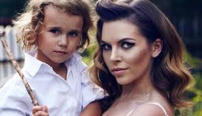 Rok później zaczęła się spotykać z michałem. Aleksandra Kwasniewska Jest Zmeczona Zainteresowaniem Mediow Moja Ciaza Zyje Cala Polska Zycie