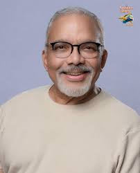 ✈️💙 | ¡Rafael José interpreta al #PadreGautier, en  #LaGuaguaAéreaElMusical! Rafael José es cantante, actor, presentador y  dentista. Ganador del Festival OTI 1980 y uno de los creadores del programa  "Despierta América". ¡No