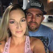 Anne Mele's Instagram, Twitter & Facebook