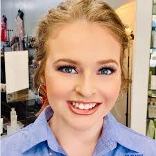 Heidi Aponte's Instagram, Twitter & Facebook