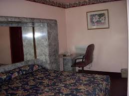 The executive royal inn, located on us hwy 27 in clewiston, florida, is a family owned, 1960's era motel, that has been ridden hard and put up wet. Executive Royal Inn Clewiston Clewiston Updated 2021 Prices