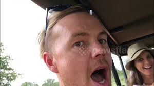 Aussie tourists encounter terrifying elephant stampede in Kruger National  Park