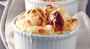 Un Savoureux Souffle Aux Trois Fromages Recette Recette Recettes De Cuisine Alimentation