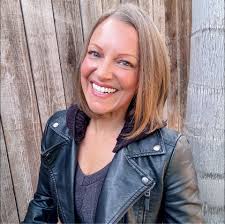 Prison, 2008: I traded a pack of cigarettes for his book. Jaipur, 2016: I  stood beside him as his student. 🔄✨ Life has a powerful way of completing  circles you never knew