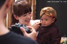 Contoh teks pembawa acara tedak siten. Acara Tedak Siten Anak Gracemelia Com Parenting Blogger Indonesia