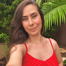 𝐂𝐚𝐫𝐨𝐥 𝐉𝐚𝐡𝐧 (@carolljahn) • Instagram photos and videos