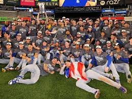 Baseball in der MLB: Dodgers gewinnen World Series - Krawalle in Los Angeles | sportschau.de