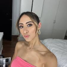 Andrea Cons (@andreaconsg) • Threads, Say more