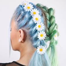 You can create cute styles such as updos, half updos, braids and short hair can be accused of not being versatile enough, especially when it comes to fun formal styles. 20 Festival Hairstyle Ideas For 2018 Music Festival Hair Trends Allure