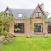 View our red/orange facing bricks, available wirecut, rusticated, smooth & textured for your masonry projects. 1