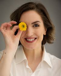 📸 PORTRAIT SESSIONS That's right y'all, the ✨new✨ photo studio is now in  action! 😌 Can't wait to see all of your beautiful faces!! DM me to book in  your session! Evenings +